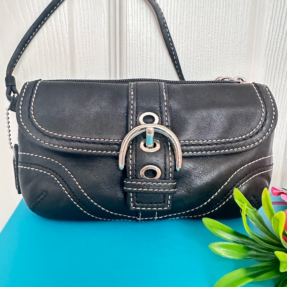 #69 COACH ~ Black Leather Wristlet Off White Contrast Stitching Silver Hardware - Picture 4 of 12